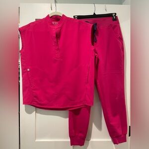 FIGS Hot Pink set. XXS/ XS Petite